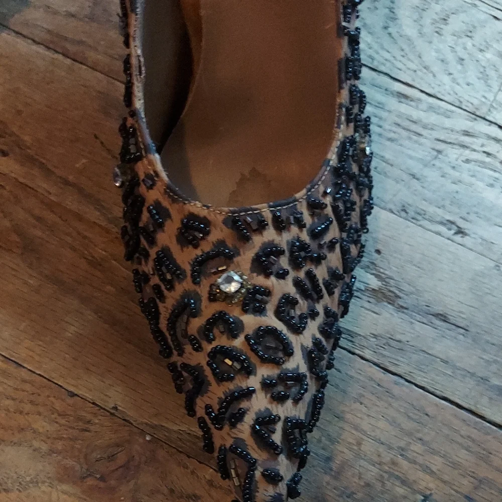 4 For $12 Paprika Brown and Black Heels Sleek Sophisticated Pumps - Picture 5 of 13